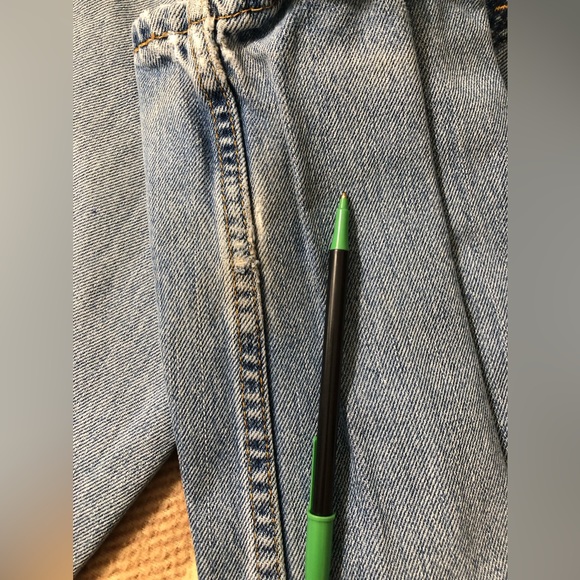 Levi’s 505 Distressed Jean - Picture 12 of 13